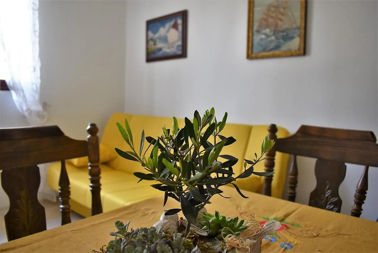 Apartment Katalin Rab Banjol
